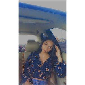 Meet your Posher, Tanera